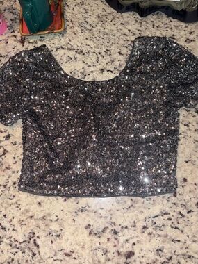 Forever 21  Sequin Crop Top silver/pewter ptp 15/length 15 #baddie#fairygoth